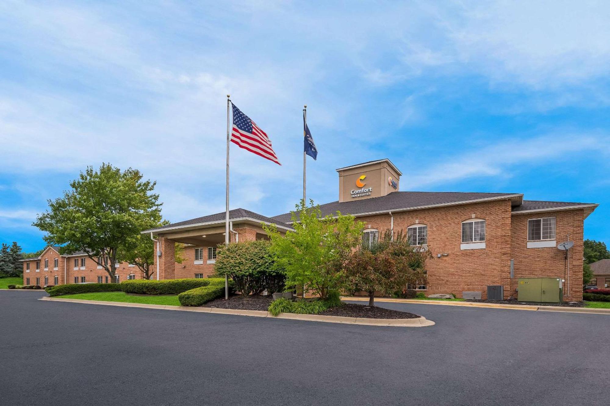 Comfort Inn & Suites Fenton Buitenkant foto