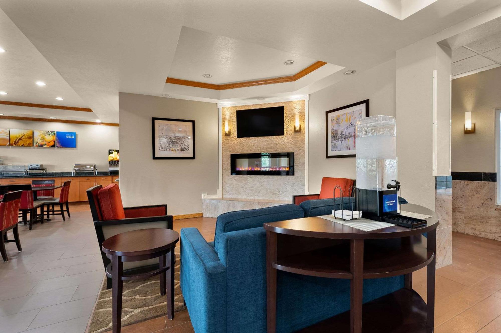 Comfort Inn & Suites Fenton Buitenkant foto