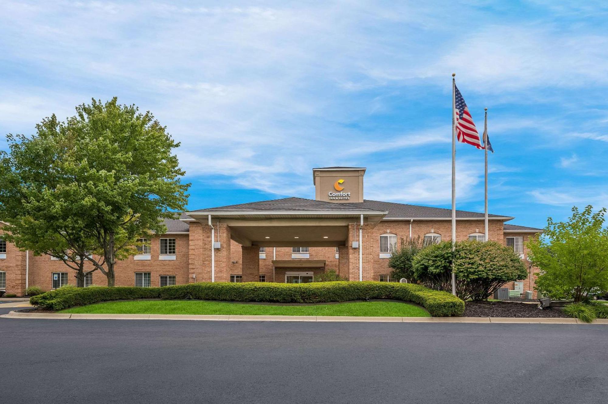 Comfort Inn & Suites Fenton Buitenkant foto