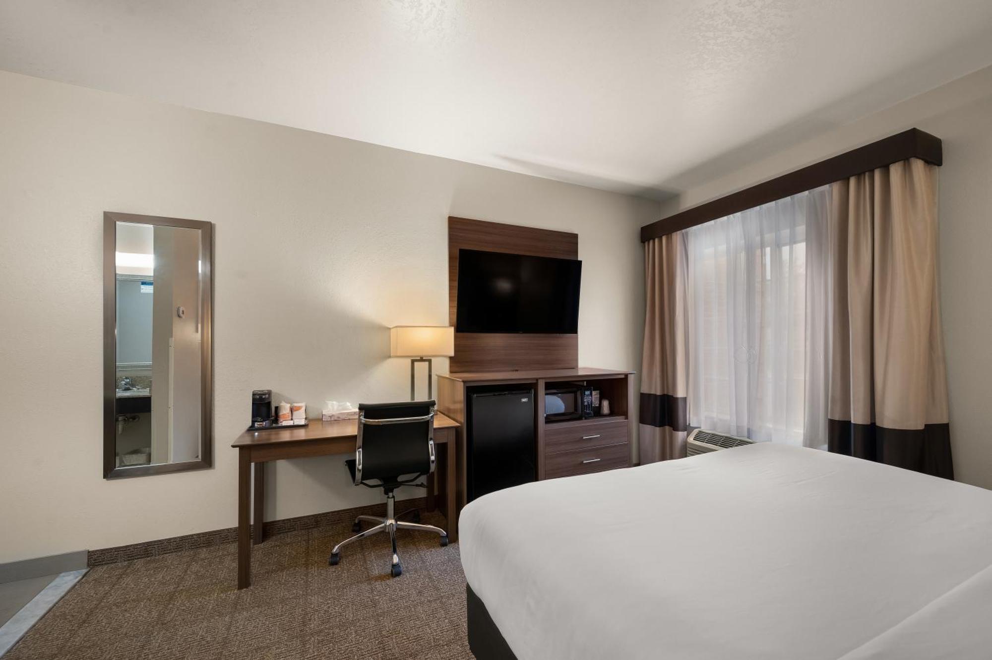 Comfort Inn & Suites Fenton Buitenkant foto