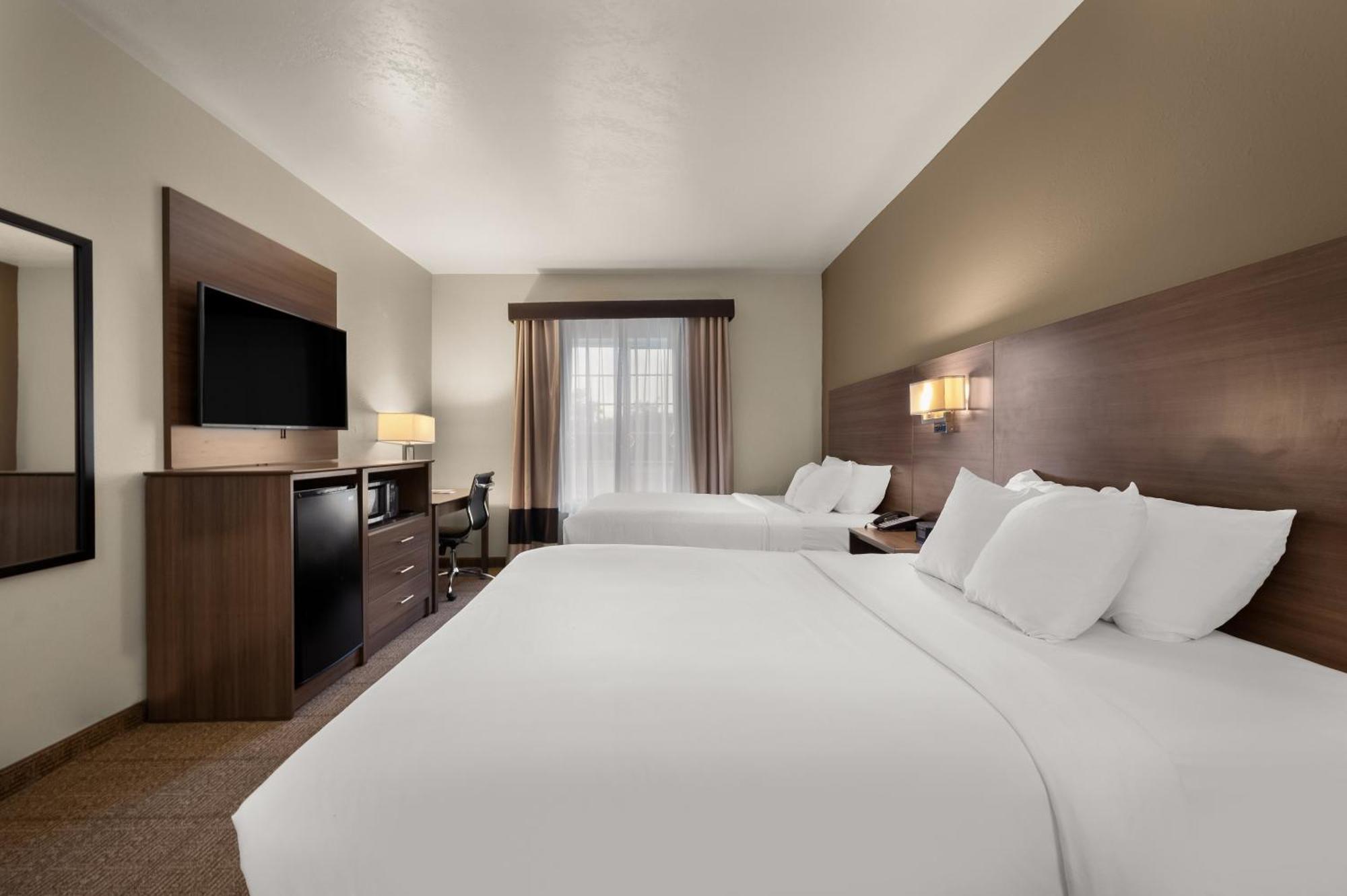 Comfort Inn & Suites Fenton Buitenkant foto