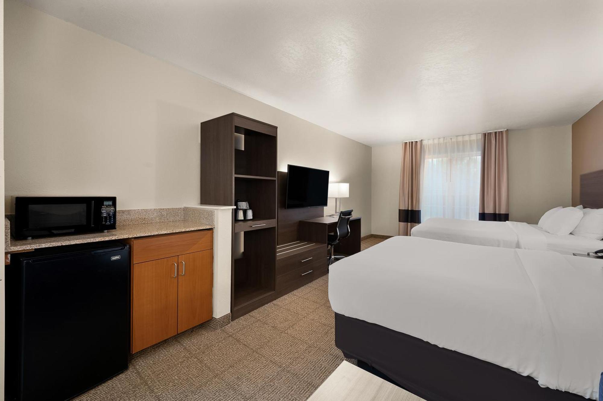 Comfort Inn & Suites Fenton Buitenkant foto